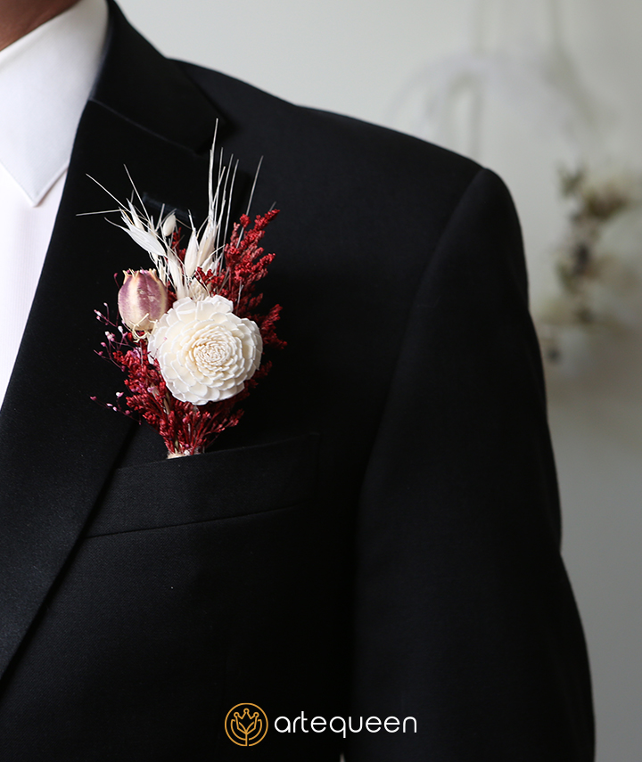 Natural Groom's floral wedding red white sola flower boutonniere