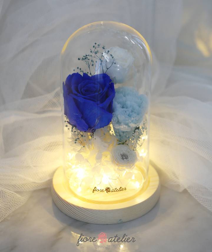 LED Glass Dome with blue trio mixed color flower