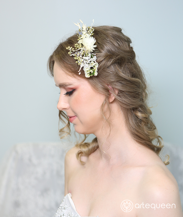 Bridal Wedding Floral hair comb made with naturally preserved Everlasting flower