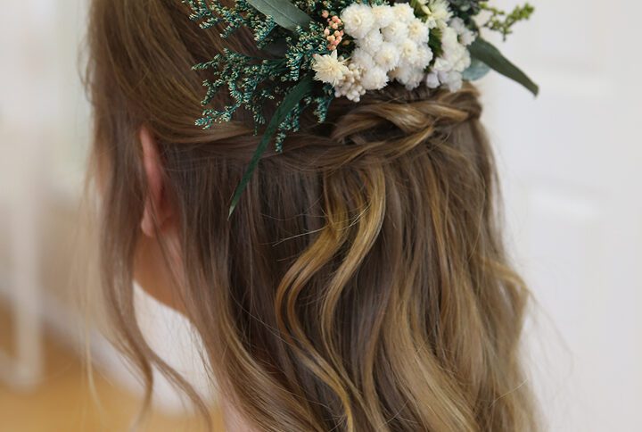 Bridal Haircomb made with naturally preserved greenery flower